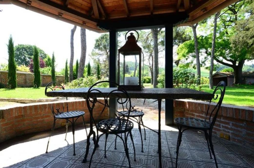 Villa Ottocentesca Immersa Nel Verde Montecavolo Екстериор снимка
